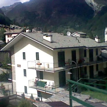 Alessia House Apartamento *